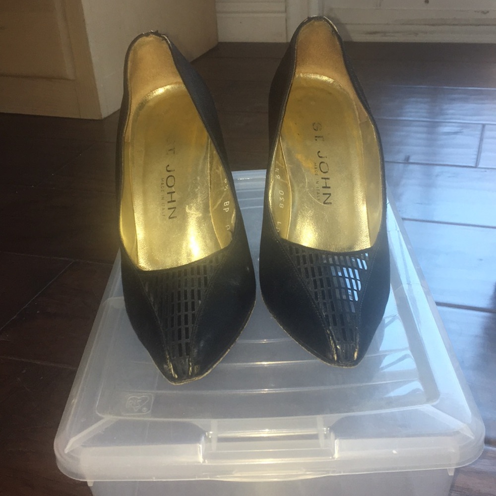 Shiny Toe St. John Heels